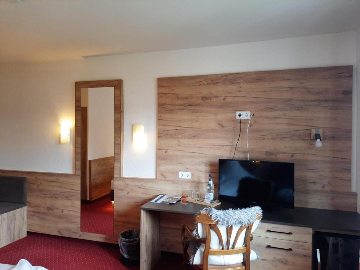 Hotel Haus Krone Bexbach Екстер'єр фото