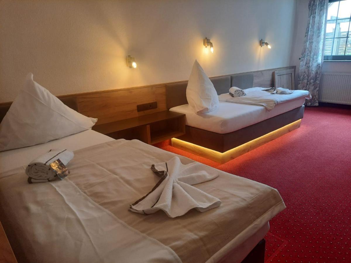 Hotel Haus Krone Bexbach Екстер'єр фото